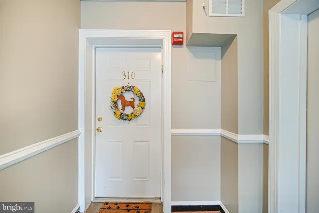 a view of walk in closet