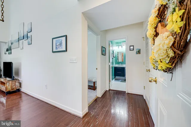 a view of livingroom with furniture and wooden floor