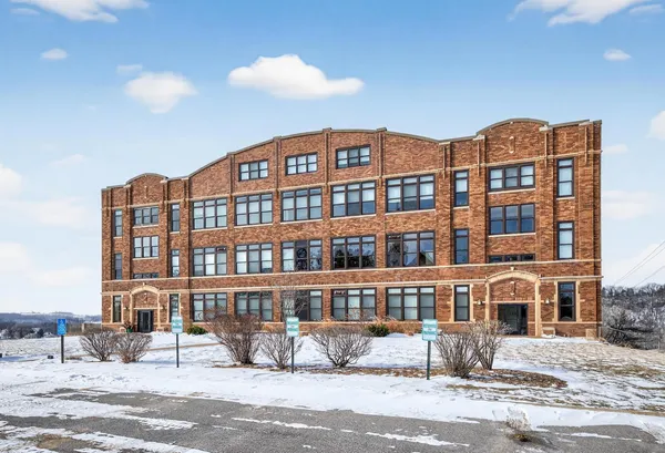 $209,000 | 201 Ridgeview Lane South, Unit 201, Lanesboro, MN 55949