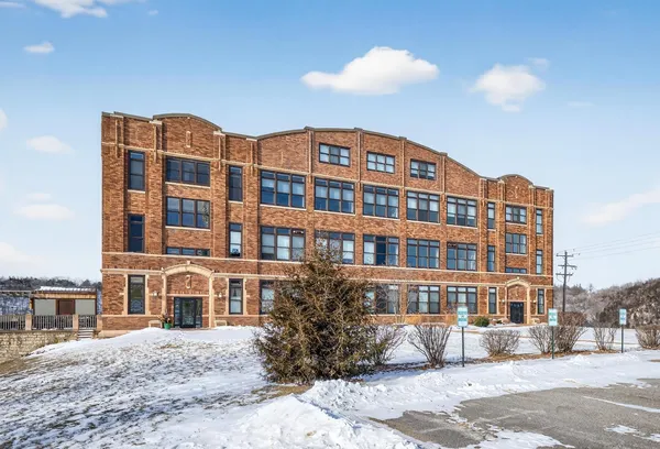 $209,000 | 201 Ridgeview Lane South, Unit 201, Lanesboro, MN 55949