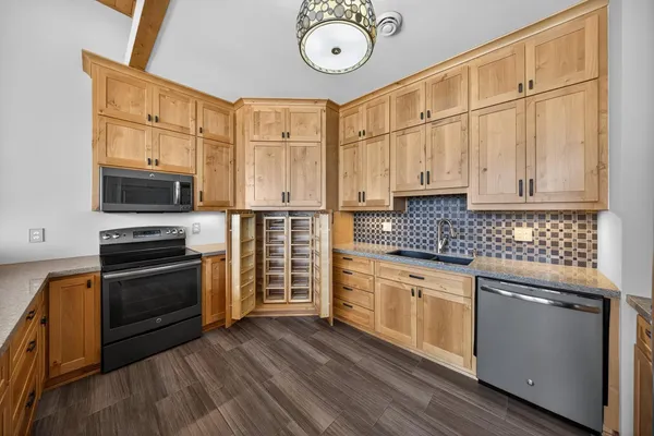 $209,000 | 201 Ridgeview Lane South, Unit 201, Lanesboro, MN 55949