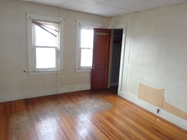 17 Wrentham Road Springfield, MA 01119 - Photo 10 of 16 Gallery Image 10