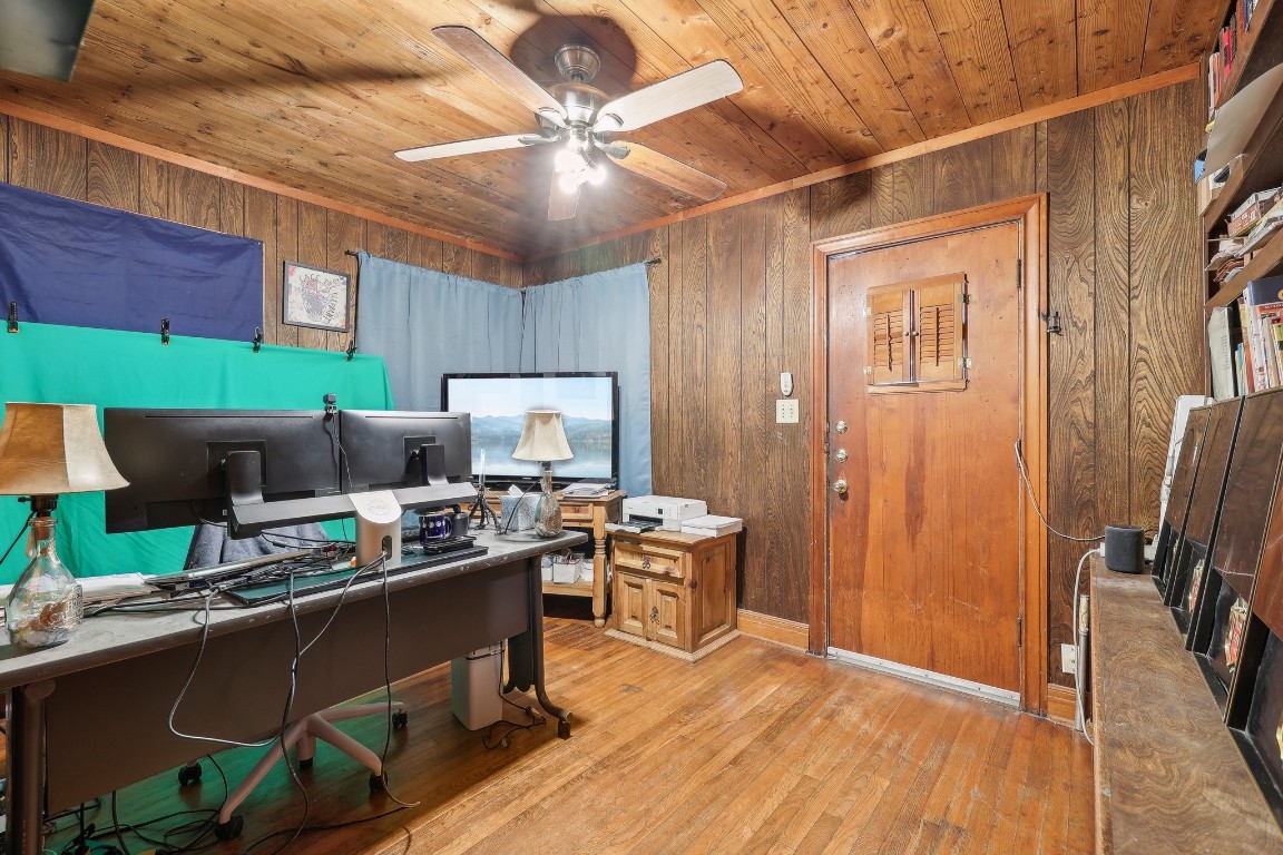 4907 Harmon Avenue Austin, TX 78751 - Photo 19 of 29