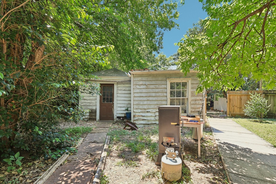 4907 Harmon Avenue Austin, TX 78751 - Photo 21 of 29