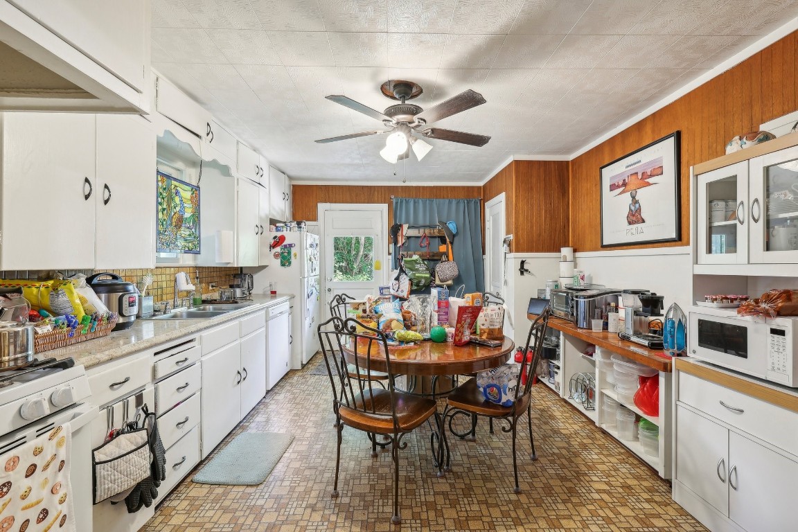 4907 Harmon Avenue Austin, TX 78751 - Photo 5 of 29