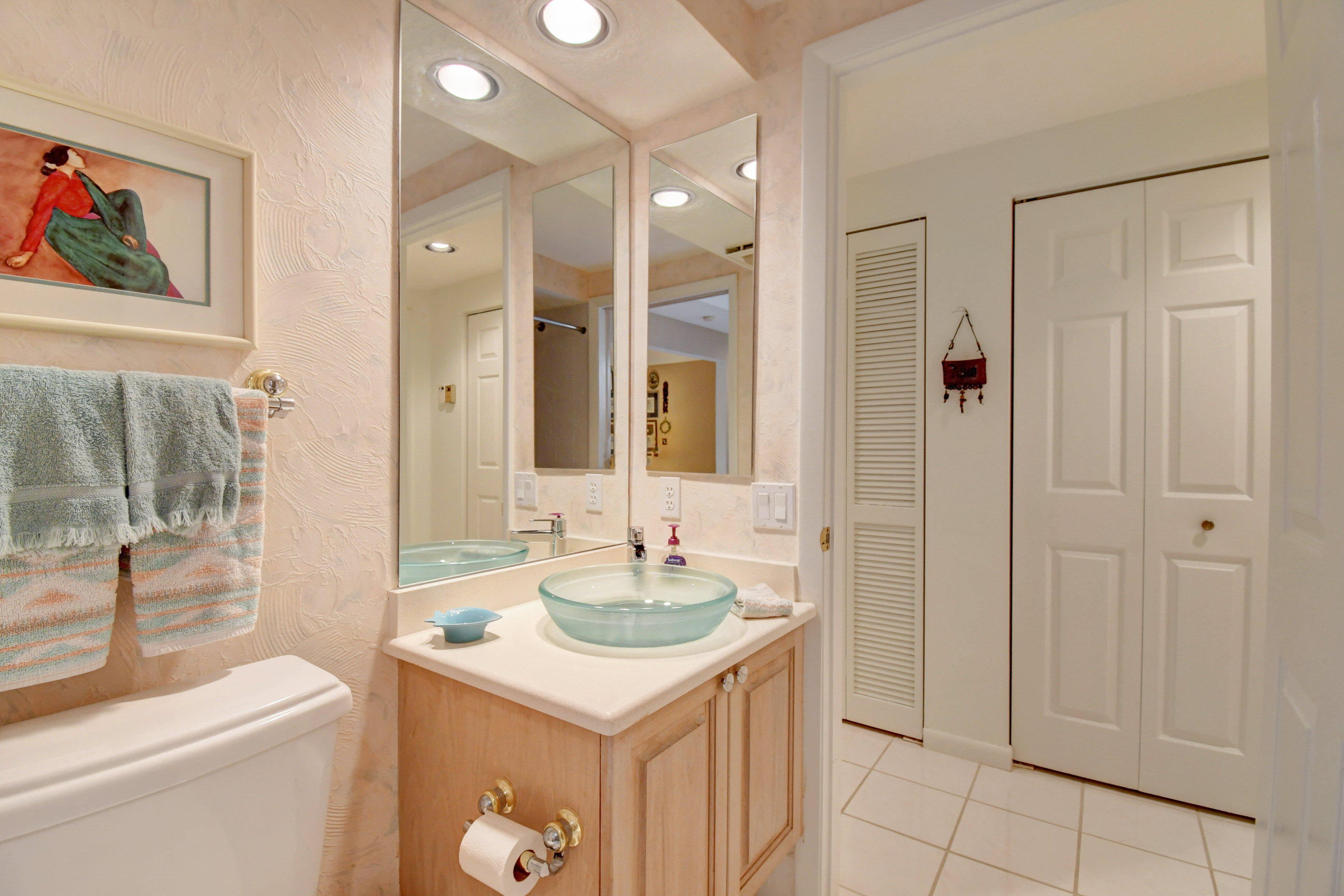17060 Emile Street, Unit 2 Boca Raton, FL 33487 - Photo 28 of 51 26_dsc_3828_29_30_31_32
