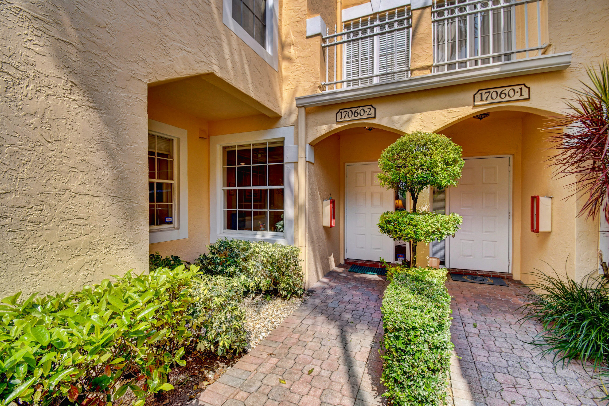 17060 Emile Street, Unit 2 Boca Raton, FL 33487 - Photo 7 of 51 05_dsc_3613_4_5_6_7