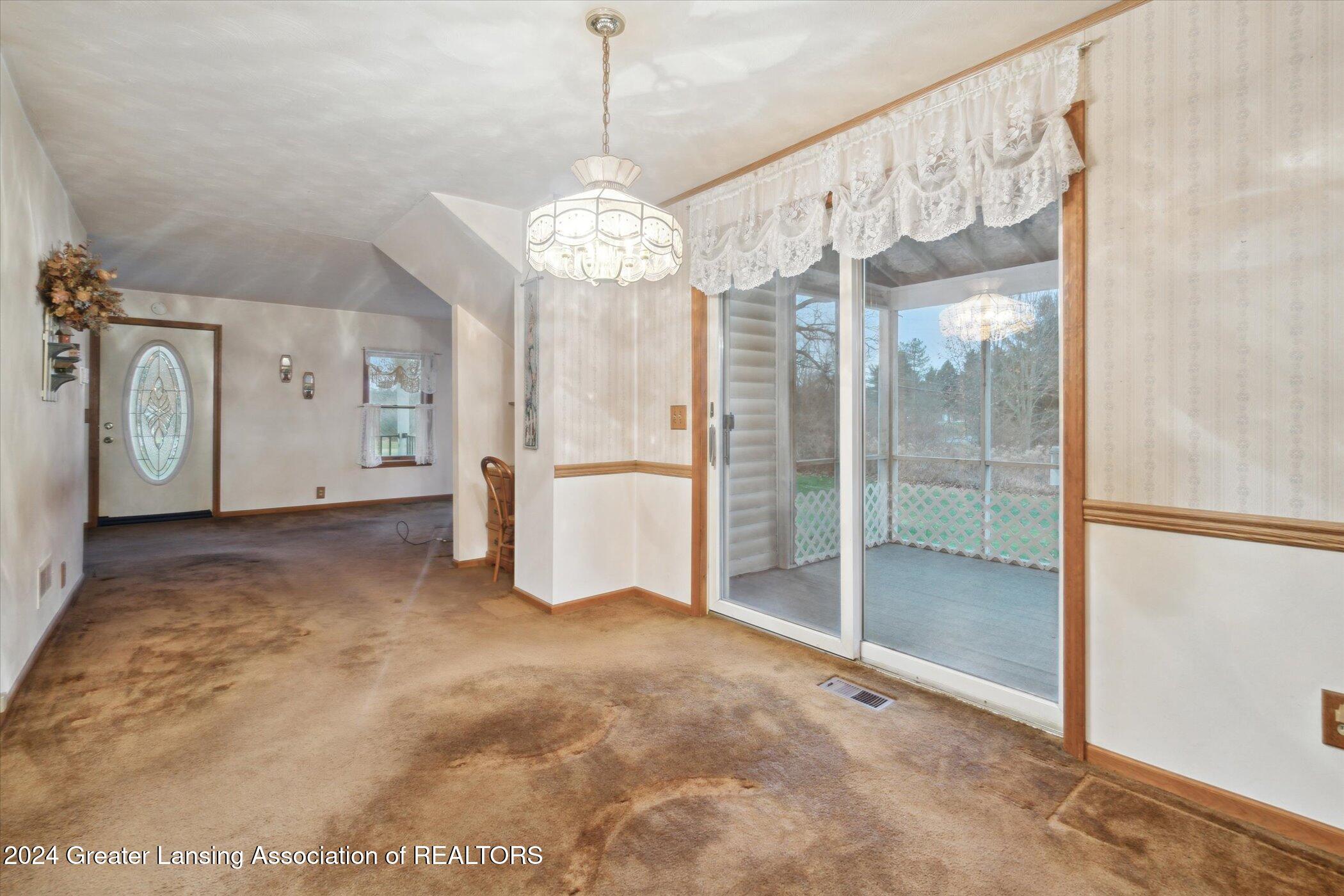 13911 Turner Road Dewitt, MI 48820 - Photo 11 of 55 Dining Room