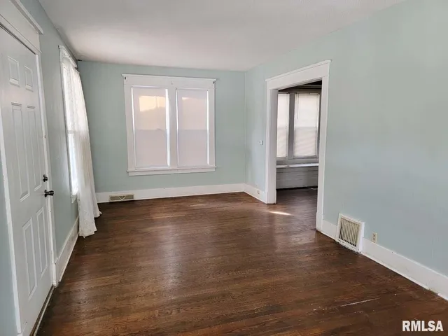 $49,900 | 334 South Lincoln Boulevard, Centralia, IL 62801