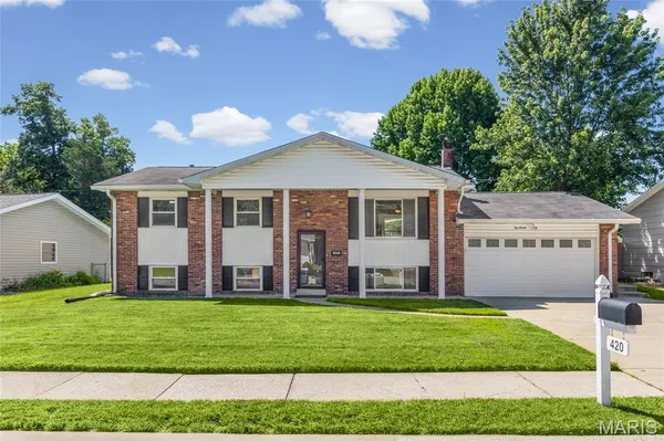$289,000 | 420 Canary Lane, St. Charles, MO 63301
