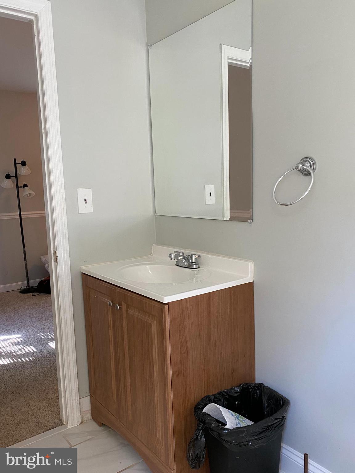 3120 North Rolling Road Baltimore, MD 21228 - Photo 32 of 57 Vanity