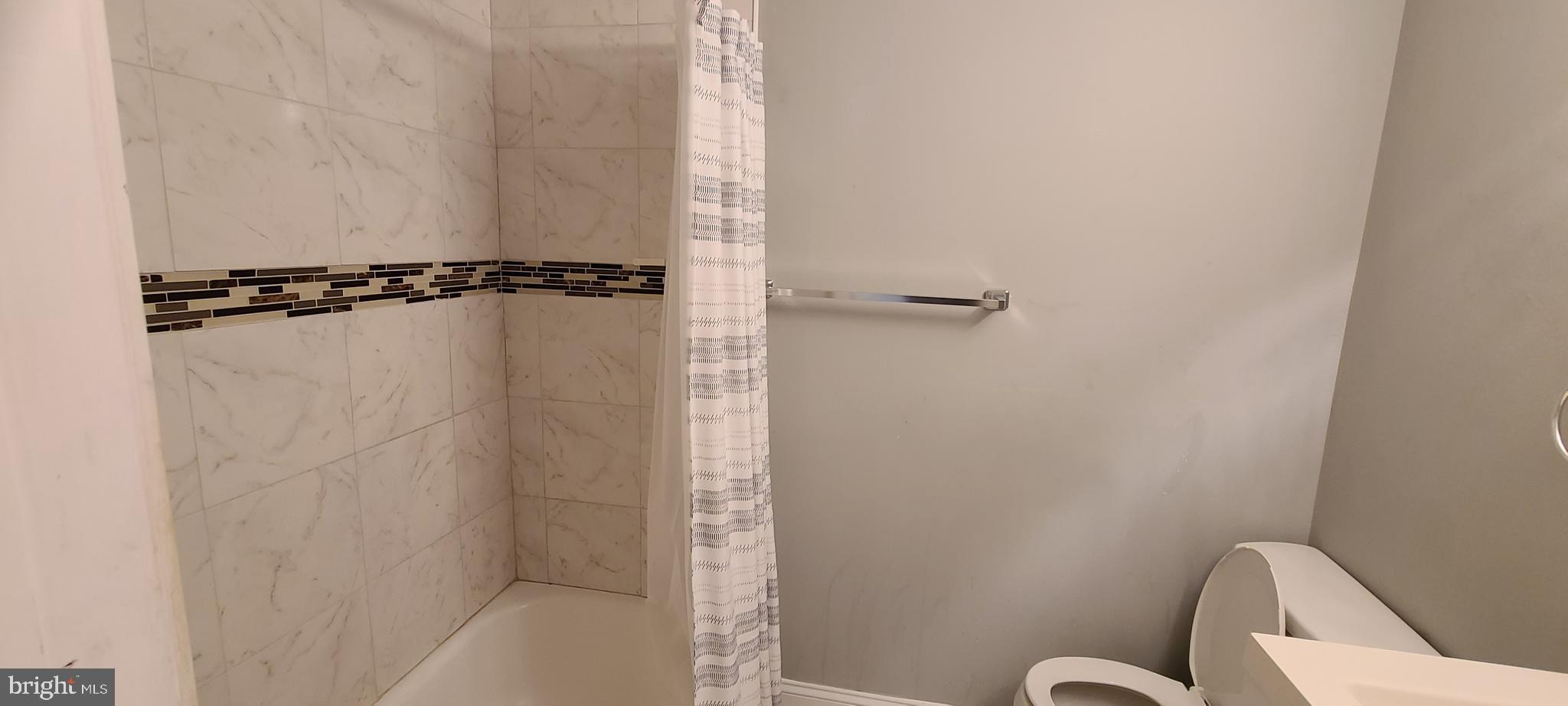 3120 North Rolling Road Baltimore, MD 21228 - Photo 52 of 57 Owners Bathroom