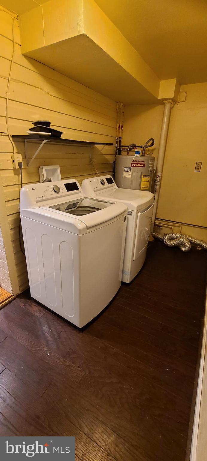 3120 North Rolling Road Baltimore, MD 21228 - Photo 53 of 57 Full-Size washer & Dryer