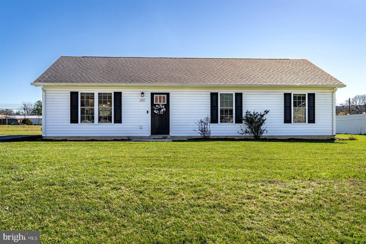 107 8th Street Grottoes, VA 24441 - Photo 2 of 45