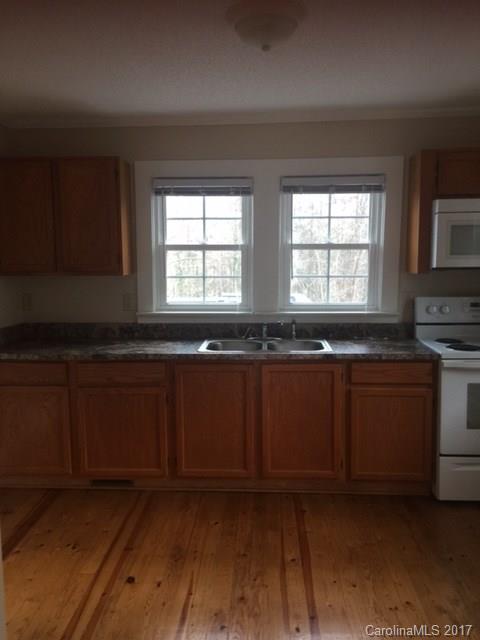 364 Collett Street Rutherfordton, NC 28139 - Photo 5 of 13 Gallery Image 5