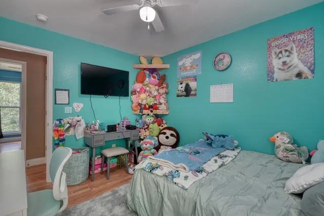 a view of a back yard with a house