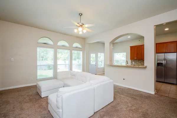 $1,900 | 3848 Armand Drive, Dickinson, TX 77539