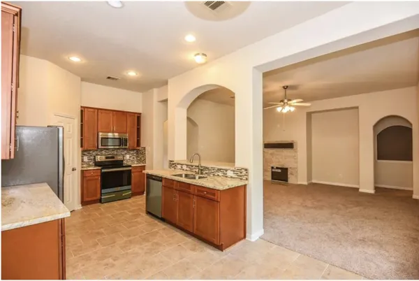 $1,900 | 3848 Armand Drive, Dickinson, TX 77539