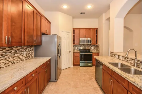 $1,900 | 3848 Armand Drive, Dickinson, TX 77539