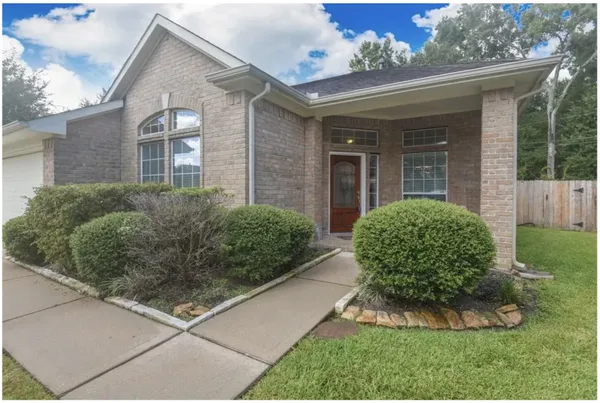 $1,900 | 3848 Armand Drive, Dickinson, TX 77539