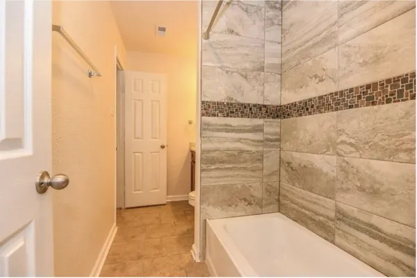 $1,900 | 3848 Armand Drive, Dickinson, TX 77539