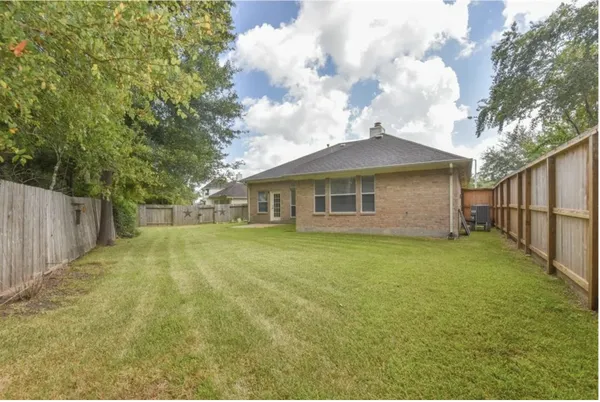 $1,900 | 3848 Armand Drive, Dickinson, TX 77539