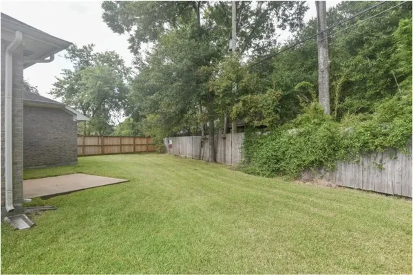 $1,900 | 3848 Armand Drive, Dickinson, TX 77539