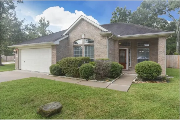 $1,900 | 3848 Armand Drive, Dickinson, TX 77539