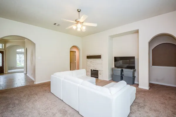 $1,900 | 3848 Armand Drive, Dickinson, TX 77539