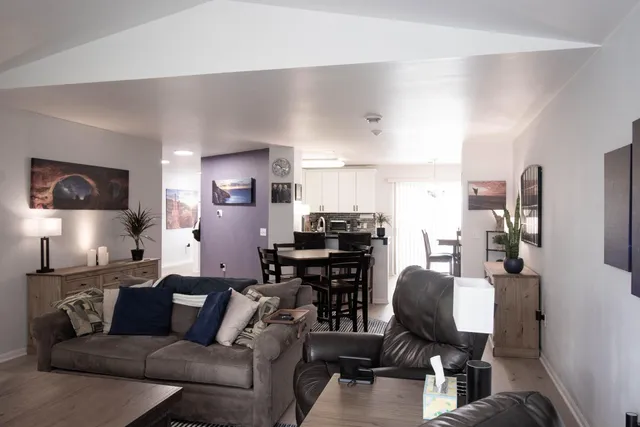 $325,000 | 500 Edwards Boulevard, Unit 31, Lake Geneva, WI 53147