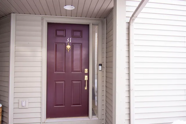 $325,000 | 500 Edwards Boulevard, Unit 31, Lake Geneva, WI 53147