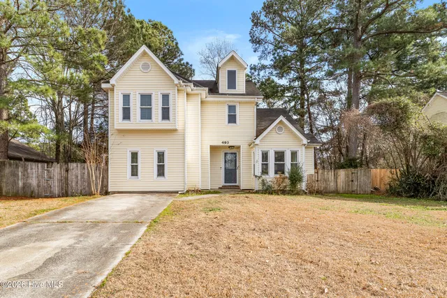 $268,500 | 493 Hemlock Drive, Jacksonville, NC 28546