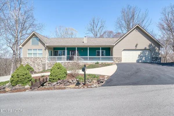 $599,000 | 566 Mallard Pointe Road, Byrdstown, TN 38549