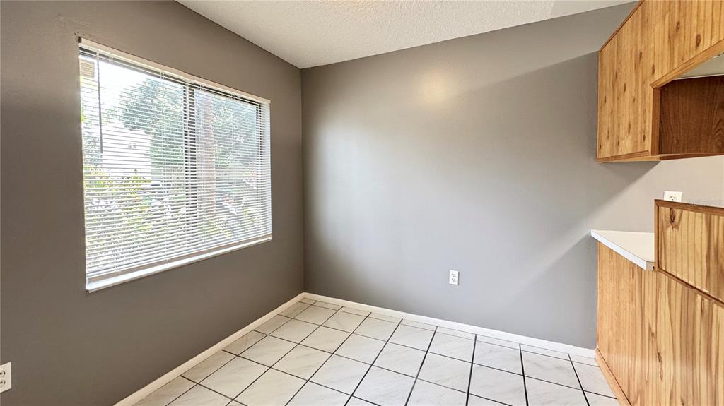 5517 Decatur Street Orlando, FL 32807 - Photo 3 of 24