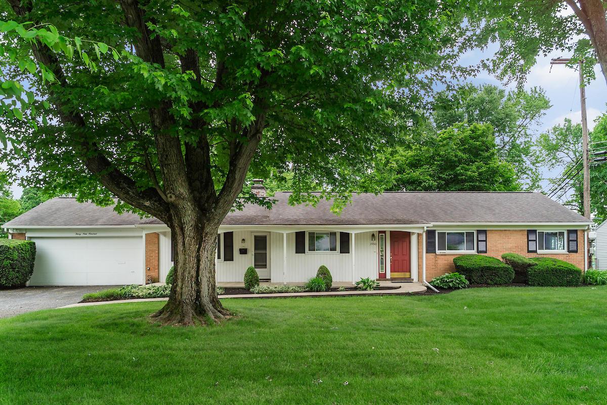 3900 Mountview Road Columbus, OH 43220 - Photo 1 of 30