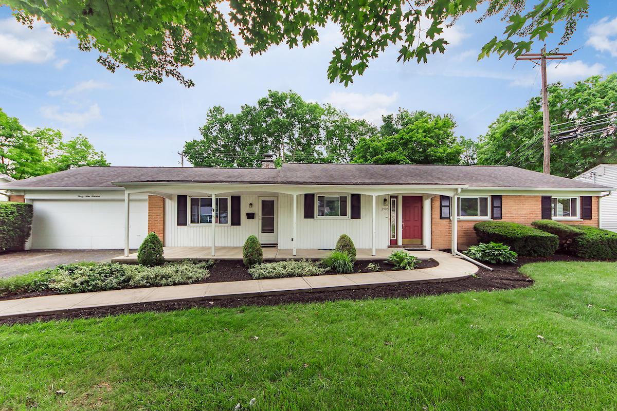 3900 Mountview Road Columbus, OH 43220 - Photo 2 of 30