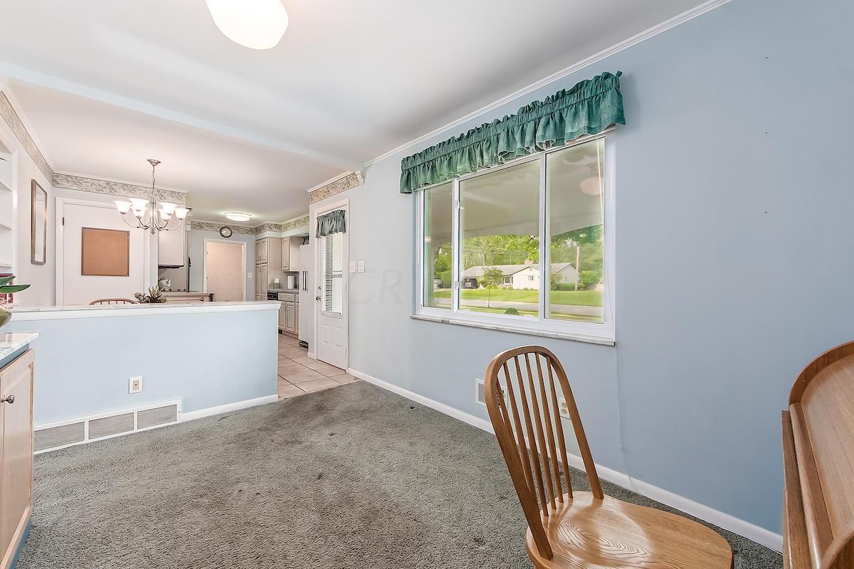 3900 Mountview Road Columbus, OH 43220 - Photo 9 of 30