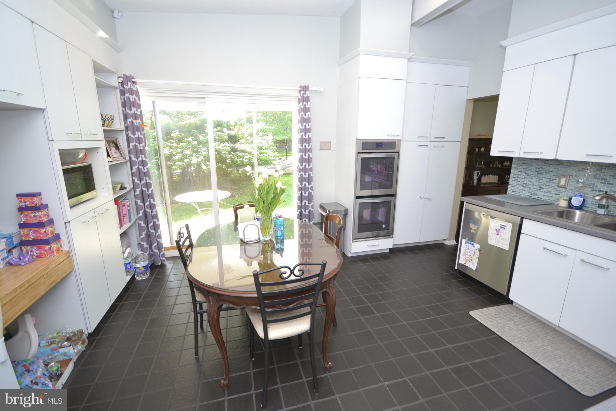 3213 Midfield Road Baltimore, MD 21208 - Photo 11 of 27 Gallery Image 11