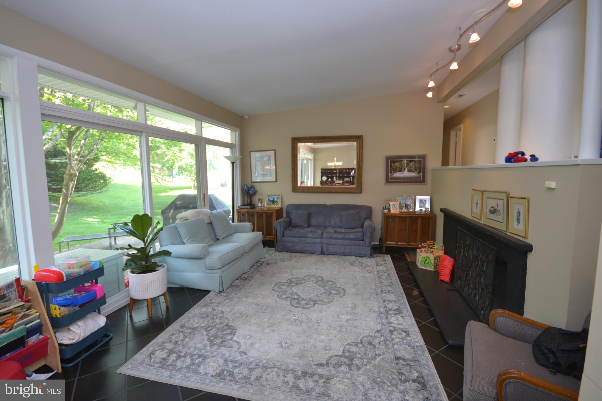 3213 Midfield Road Baltimore, MD 21208 - Photo 5 of 27 Gallery Image 5
