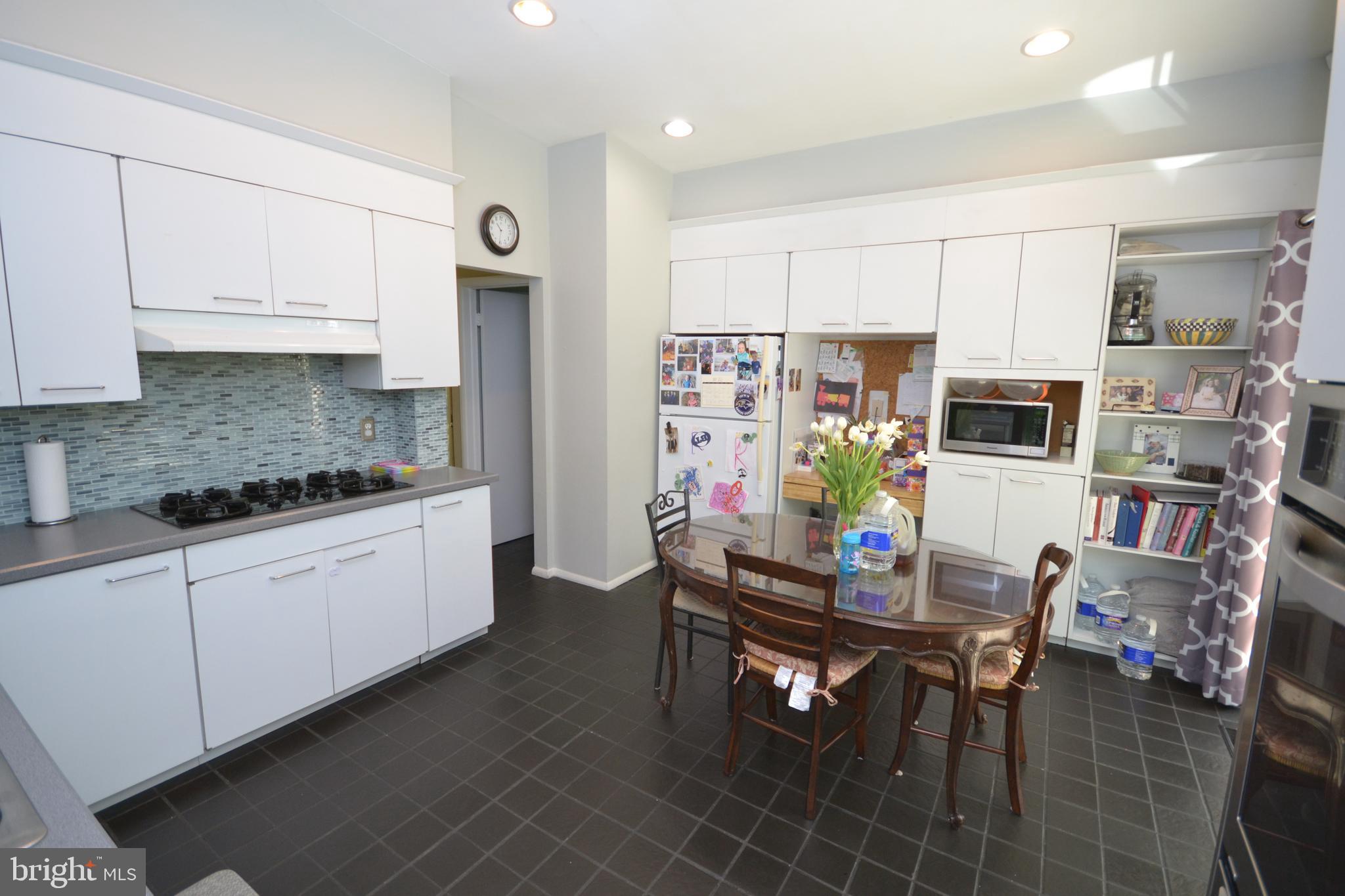 3213 Midfield Road Baltimore, MD 21208 - Photo 10 of 27 Gallery Image 10
