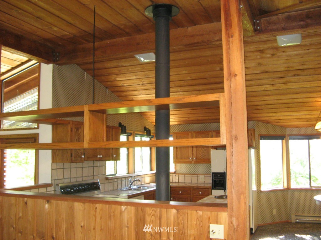 628 Davis Bay Road Lopez Island, WA 98261 - Photo 3 of 14