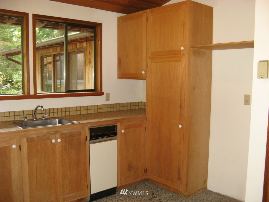 628 Davis Bay Road Lopez Island, WA 98261 - Photo 10 of 14
