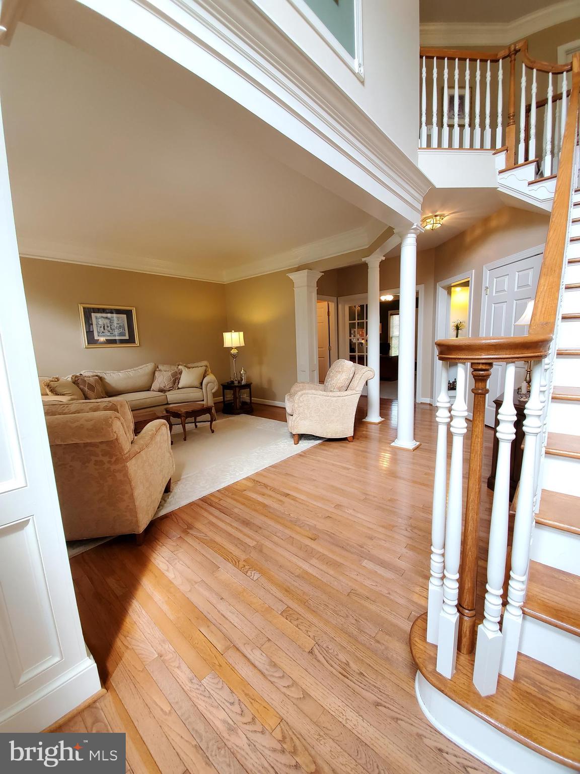 14038 Bromfield Road Germantown, MD 20874 - Photo 7 of 31 Living Room