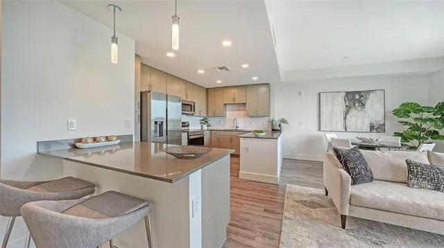 $649,000 | 1709 North Tamiami Trail, Unit 502, Sarasota, FL 34234