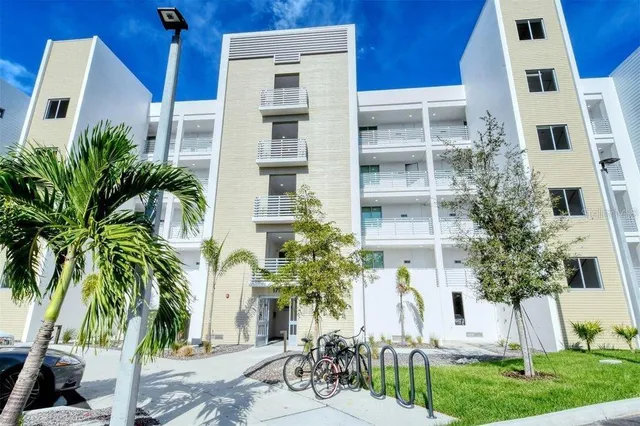 $649,000 | 1709 North Tamiami Trail, Unit 502, Sarasota, FL 34234