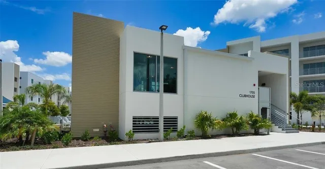 $649,000 | 1709 North Tamiami Trail, Unit 502, Sarasota, FL 34234