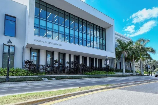 $649,000 | 1709 North Tamiami Trail, Unit 502, Sarasota, FL 34234