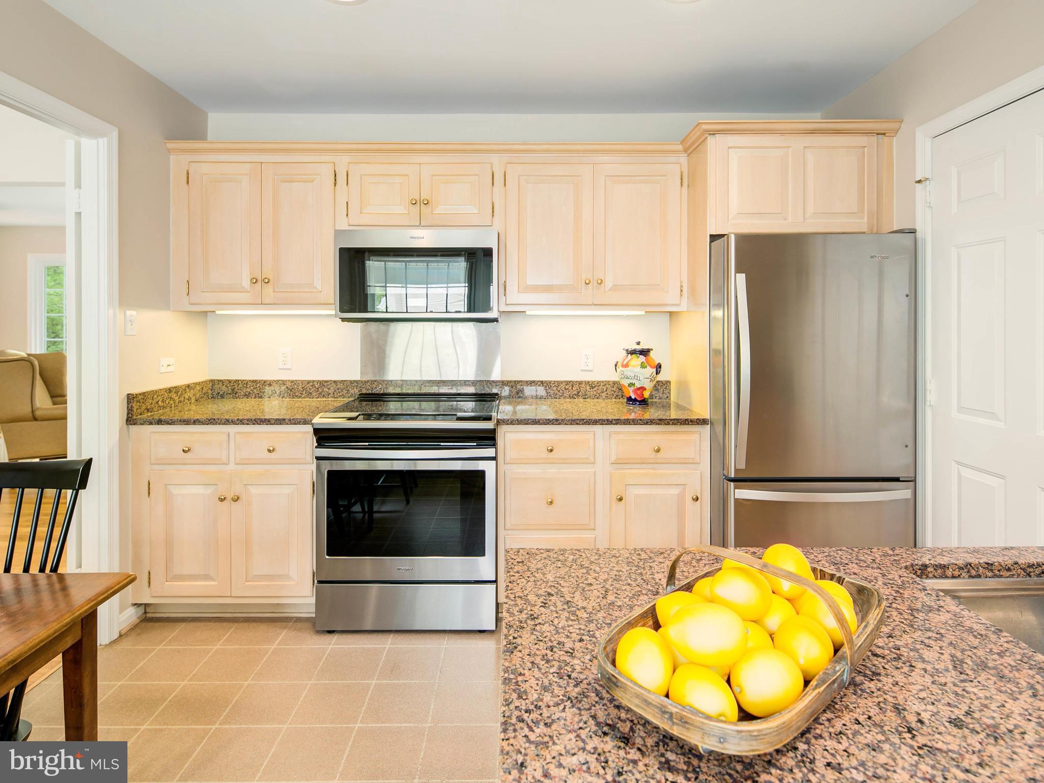 10907 Hunt Club Road Reston, VA 20190 - Photo 8 of 30 Kitchen: New Appliances