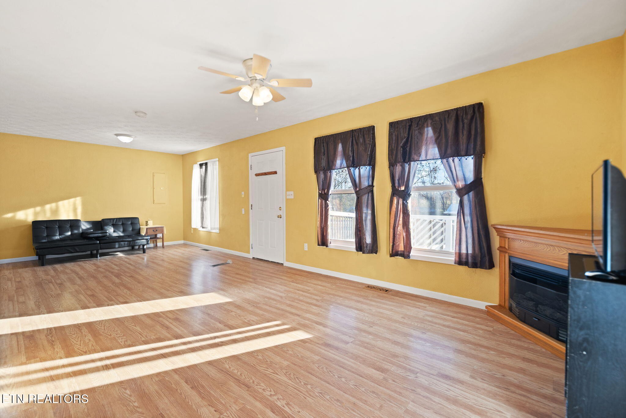 1706 Leatherwood Road Oneida, TN 37841 - Photo 5 of 26