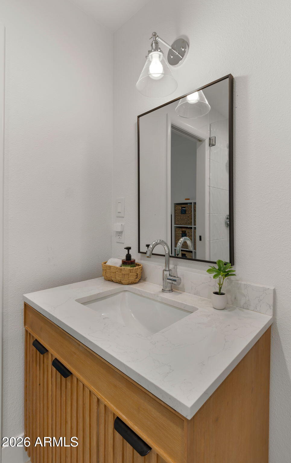 4301 East Mountain View Road Phoenix, AZ 85028 - Photo 27 of 54 44-web-or-mls-Full Bathroom Two2